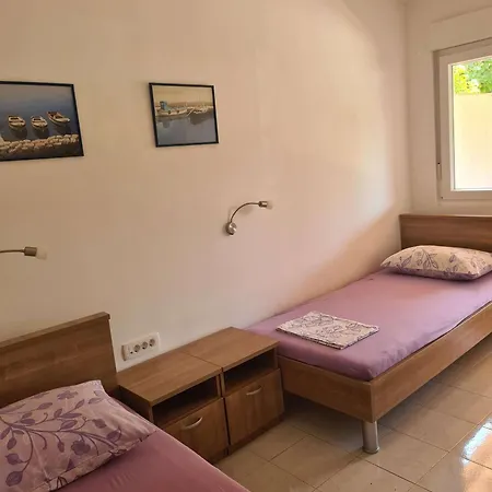 Apartament By The Sea Kastel Luksic, - 22651 Kaštela