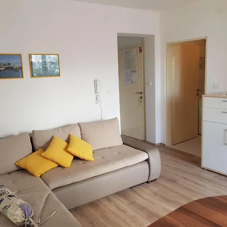 By The Sea Kastel Luksic, - 22651 Apartman *