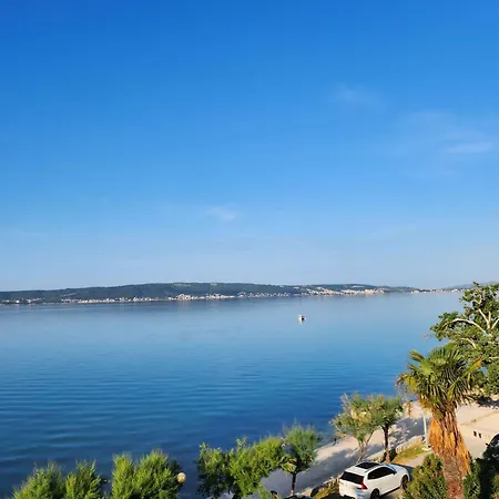 By The Sea Kastel Luksic, - 22651 Apartman